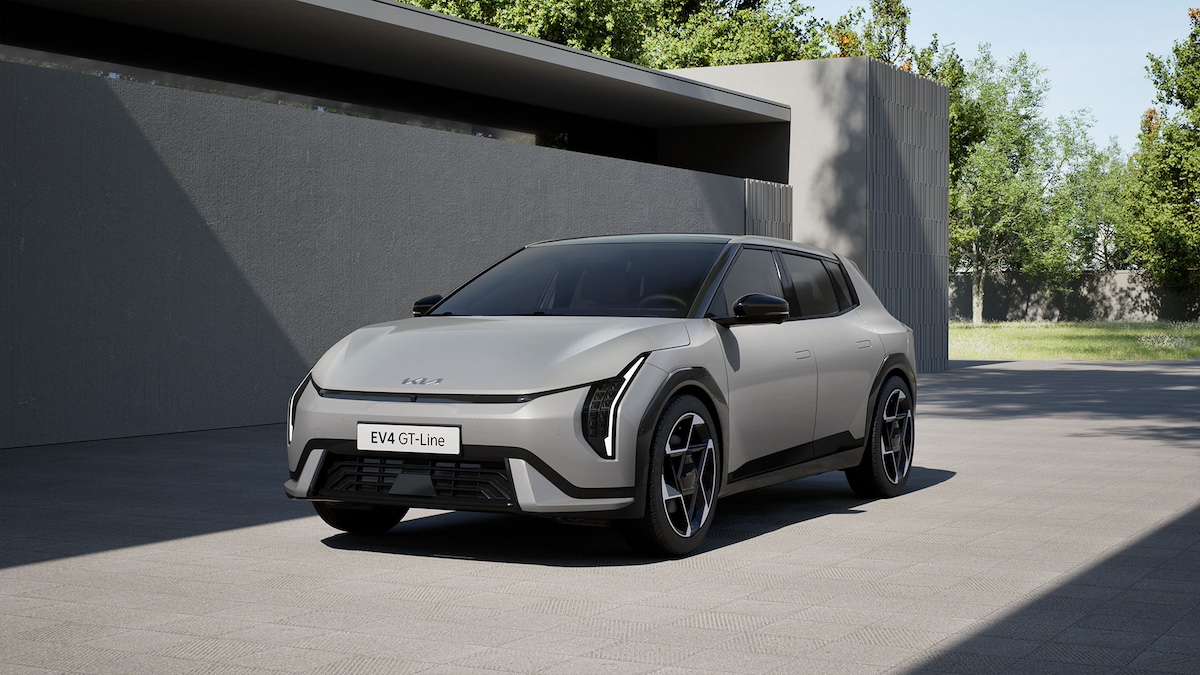 Kia EV4: svelato il design della nuova berlina e hatchback elettrica Kia EV4: svelato il design della nuova berlina e hatchback elettrica