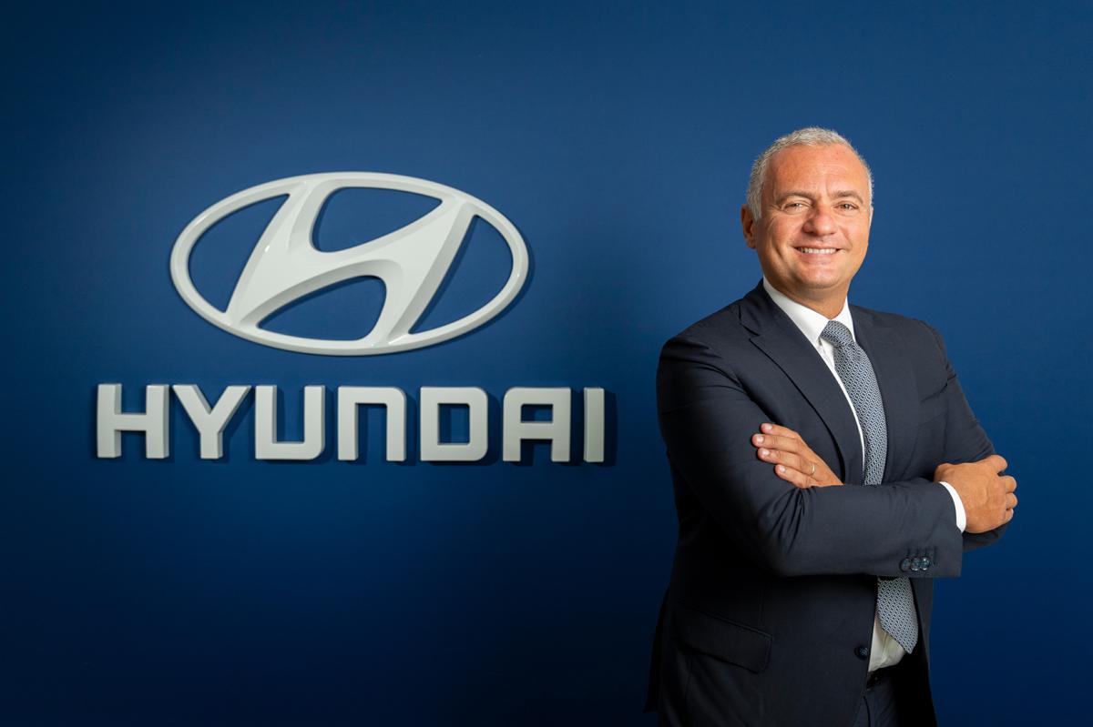 Francesco Calcara (Hyundai Italia): “Con Inster apriamo un nuovo capitolo per l’elettrico” Francesco Calcara (Hyundai Italia): “Con Inster apriamo un nuovo capitolo per l’elettrico”