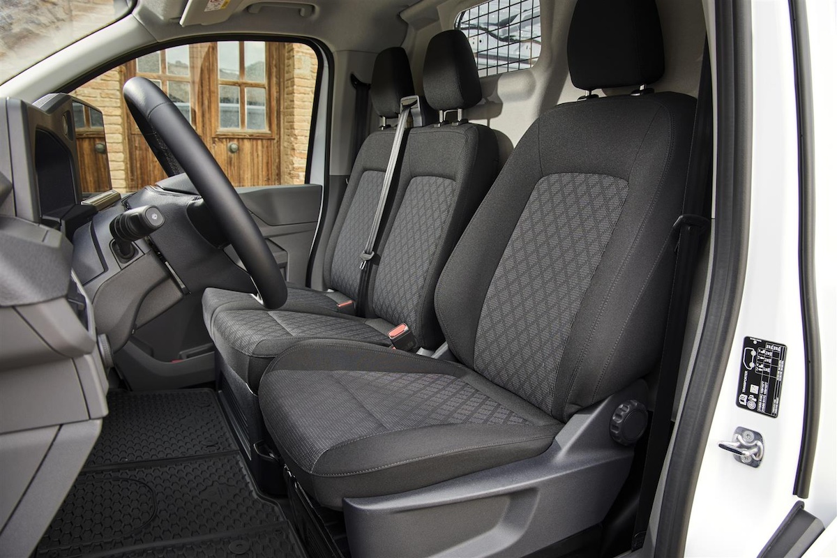Nuovo Volkswagen Transporter e Caravelle: il Bulli si evolve con più spazio, tecnologia e motorizzazioni efficienti Nuovo Volkswagen Transporter e Caravelle: il Bulli si evolve con più spazio, tecnologia e motorizzazioni efficienti