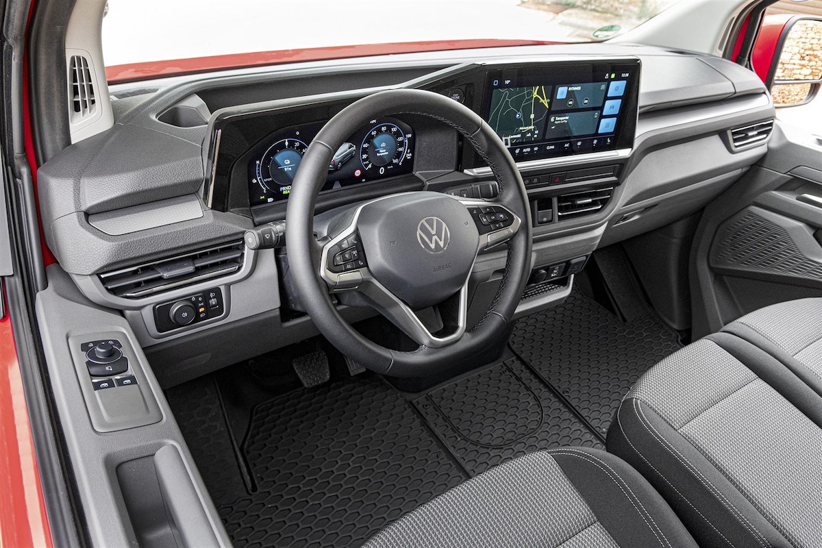 Nuovo Volkswagen Transporter e Caravelle: il Bulli si evolve con più spazio, tecnologia e motorizzazioni efficienti Nuovo Volkswagen Transporter e Caravelle: il Bulli si evolve con più spazio, tecnologia e motorizzazioni efficienti