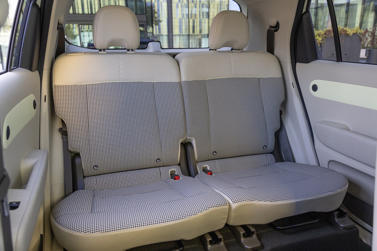 Hyundai INSTER: il city-SUV elettrico con Hyundai Renting per una mobilità senza pensieri