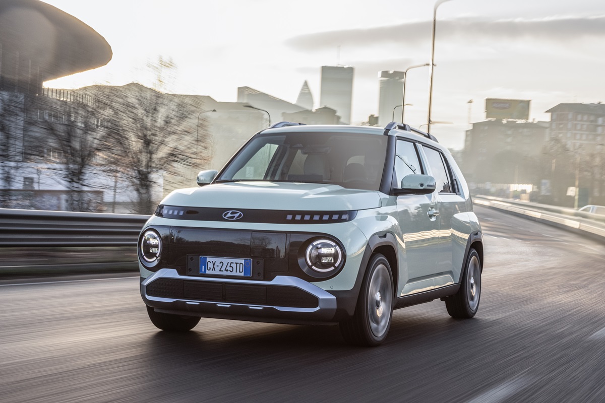 Hyundai INSTER: il city-SUV elettrico con Hyundai Renting per una mobilità senza pensieri