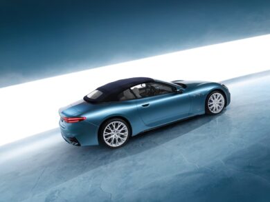 Maserati GranCabrio brilla a The I.C.E. St. Moritz con la nuova versione da 490 CV e l’esclusiva ONE of ONE