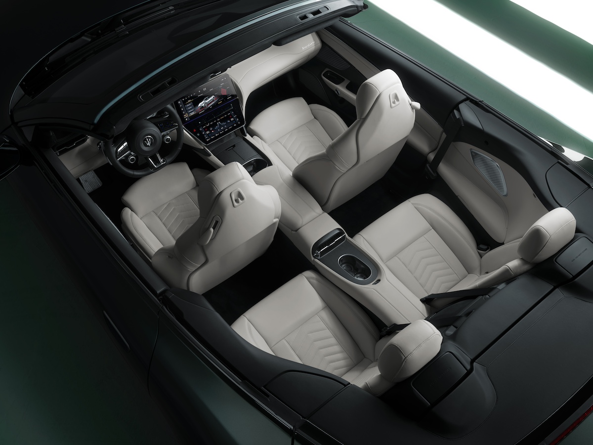 Maserati GranCabrio brilla a The I.C.E. St. Moritz con la nuova versione da 490 CV e l’esclusiva ONE of ONE Maserati GranCabrio brilla a The I.C.E. St. Moritz con la nuova versione da 490 CV e l’esclusiva ONE of ONE