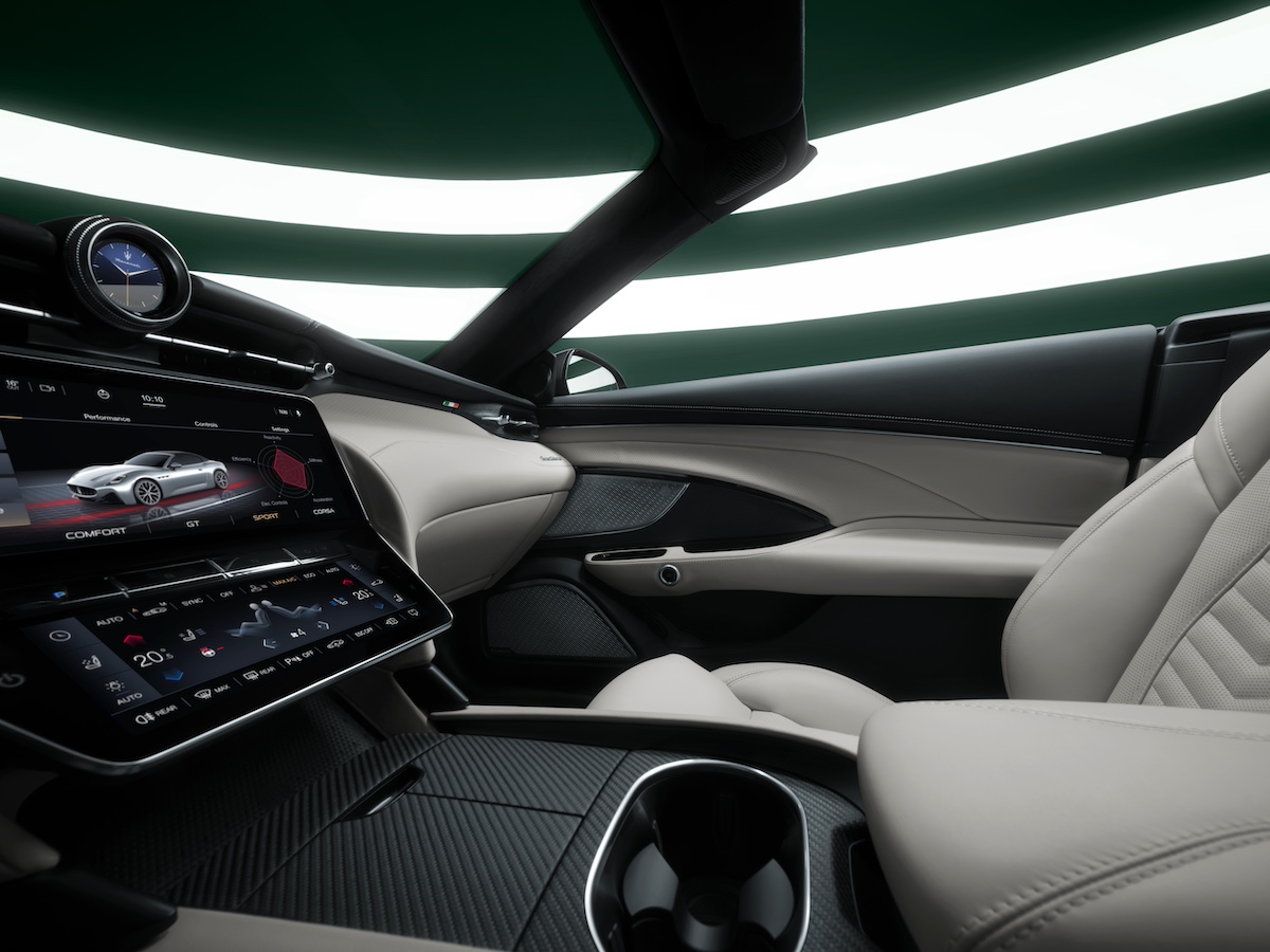 Maserati GranCabrio brilla a The I.C.E. St. Moritz con la nuova versione da 490 CV e l’esclusiva ONE of ONE Maserati GranCabrio brilla a The I.C.E. St. Moritz con la nuova versione da 490 CV e l’esclusiva ONE of ONE