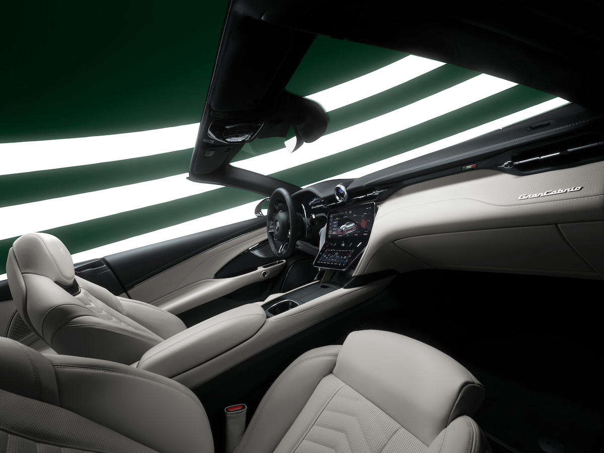 Maserati GranCabrio brilla a The I.C.E. St. Moritz con la nuova versione da 490 CV e l’esclusiva ONE of ONE Maserati GranCabrio brilla a The I.C.E. St. Moritz con la nuova versione da 490 CV e l’esclusiva ONE of ONE