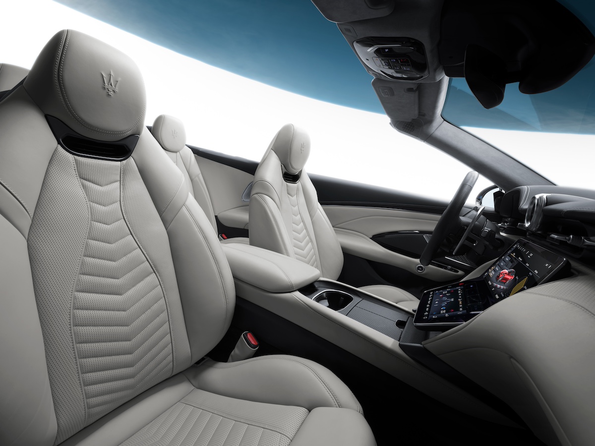 Maserati GranCabrio brilla a The I.C.E. St. Moritz con la nuova versione da 490 CV e l’esclusiva ONE of ONE Maserati GranCabrio brilla a The I.C.E. St. Moritz con la nuova versione da 490 CV e l’esclusiva ONE of ONE