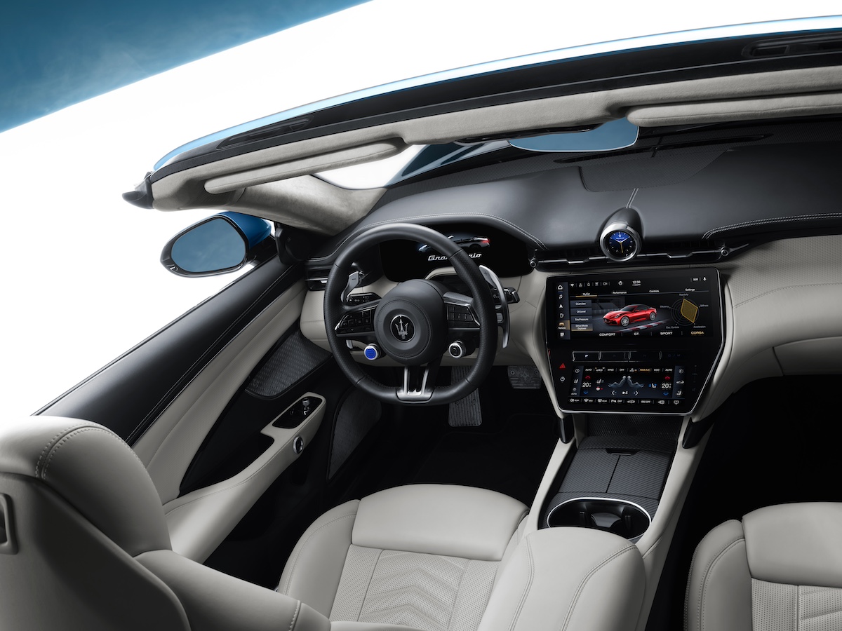 Maserati GranCabrio brilla a The I.C.E. St. Moritz con la nuova versione da 490 CV e l’esclusiva ONE of ONE Maserati GranCabrio brilla a The I.C.E. St. Moritz con la nuova versione da 490 CV e l’esclusiva ONE of ONE