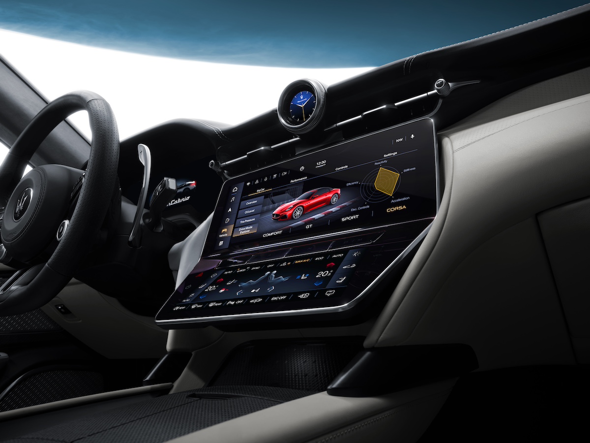 Maserati GranCabrio brilla a The I.C.E. St. Moritz con la nuova versione da 490 CV e l’esclusiva ONE of ONE Maserati GranCabrio brilla a The I.C.E. St. Moritz con la nuova versione da 490 CV e l’esclusiva ONE of ONE