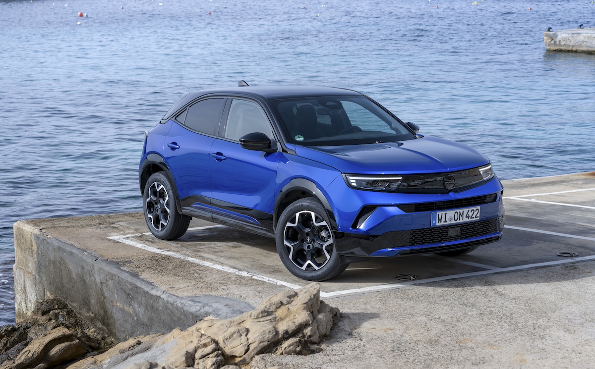 Nuovo Opel Mokka 2025: design rinnovato, tecnologia avanzata e versione elettrica migliorata