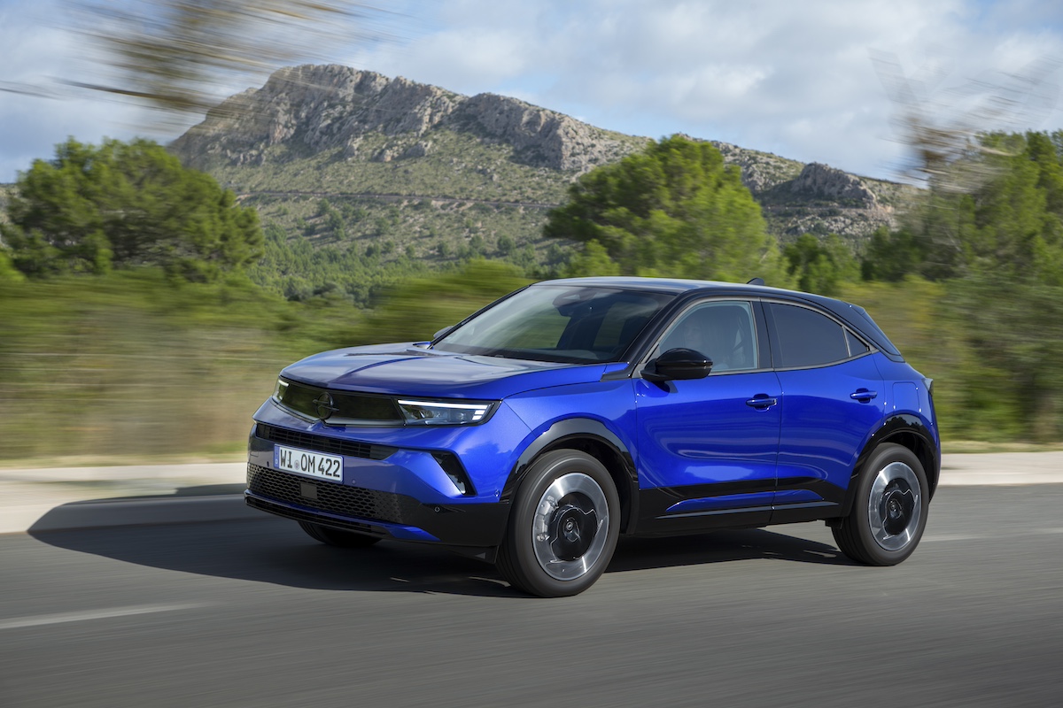Nuovo Opel Mokka 2025: design rinnovato, tecnologia avanzata e versione elettrica migliorata