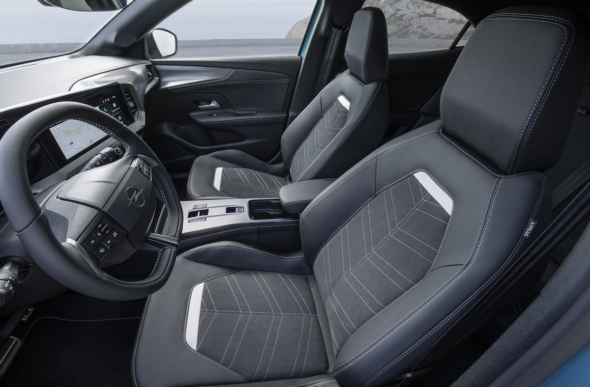 Nuovo Opel Mokka 2025: design rinnovato, tecnologia avanzata e versione elettrica migliorata