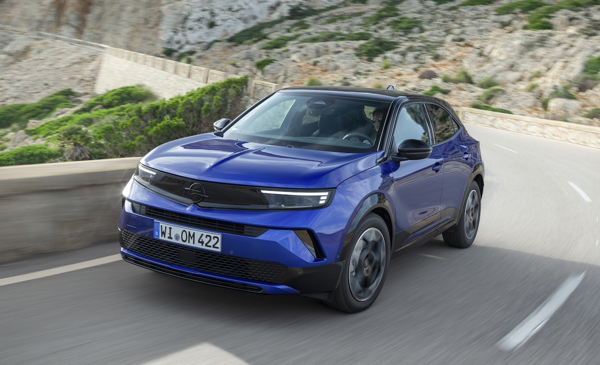 Nuovo Opel Mokka 2025: design rinnovato, tecnologia avanzata e versione elettrica migliorata