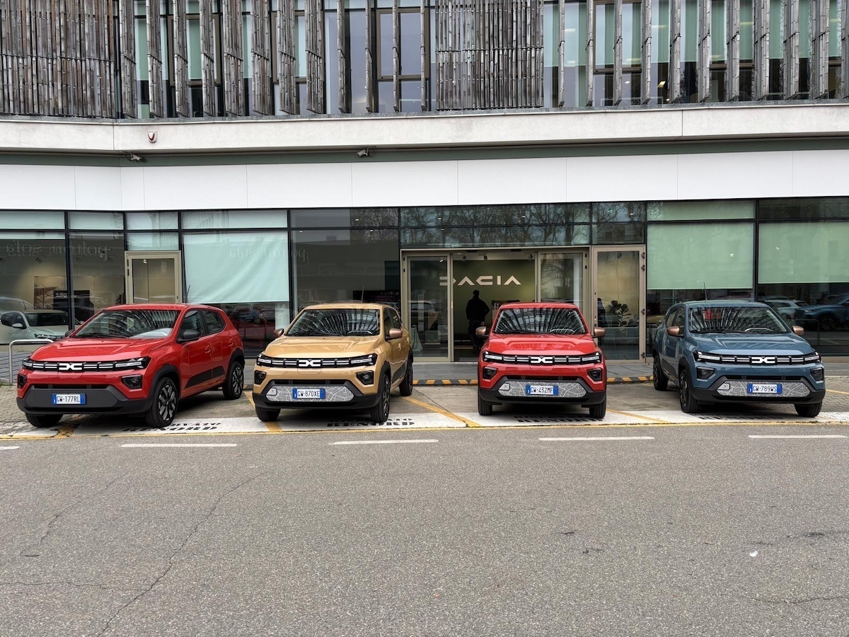 Nuova Dacia Spring: la citycar elettrica perfetta anche fuori città