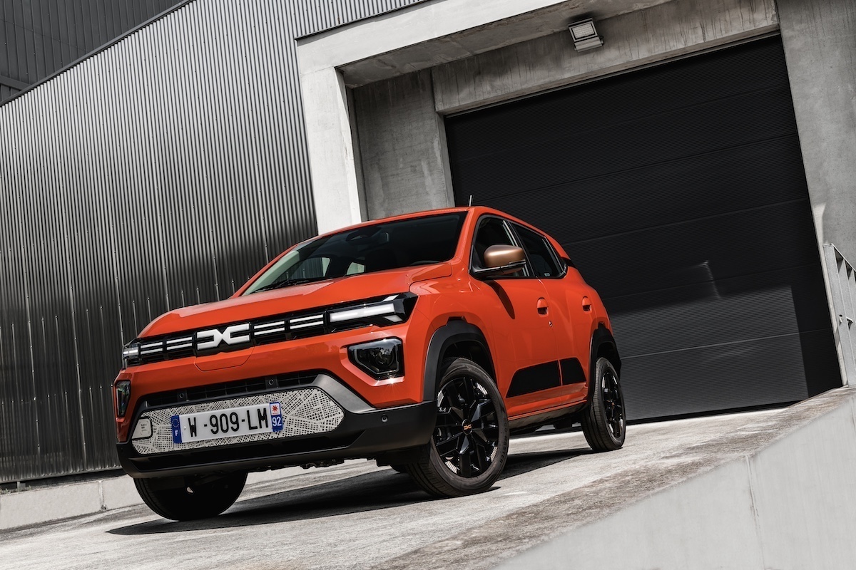Nuova Dacia Spring: la citycar elettrica perfetta anche fuori città