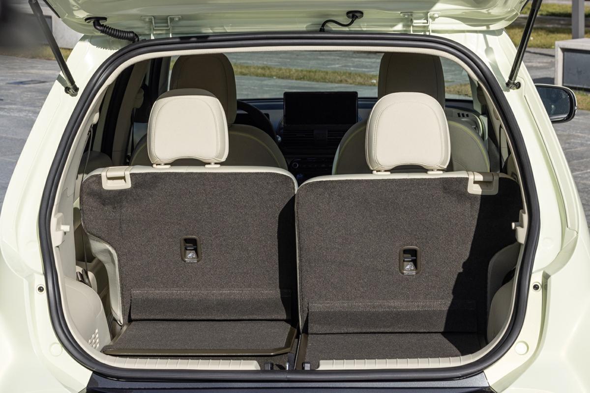 Hyundai INSTER protagonista a Milan Loves Seoul: design e sostenibilità in scena alla Fashion Week