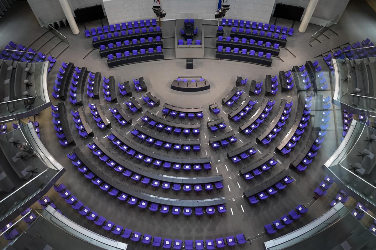 Germania ancora divisa tra Ovest ed Est. Ma con il nuovo governo l’Europa sarà più forte Germania ancora divisa tra Ovest ed Est. Ma con il nuovo governo l’Europa sarà più forte