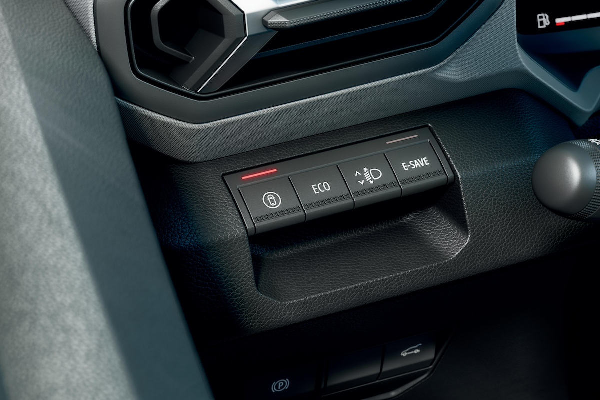 Dacia Jogger: tecnologia ADAS per sicurezza e comfort a bordo Dacia Jogger: tecnologia ADAS per sicurezza e comfort a bordo