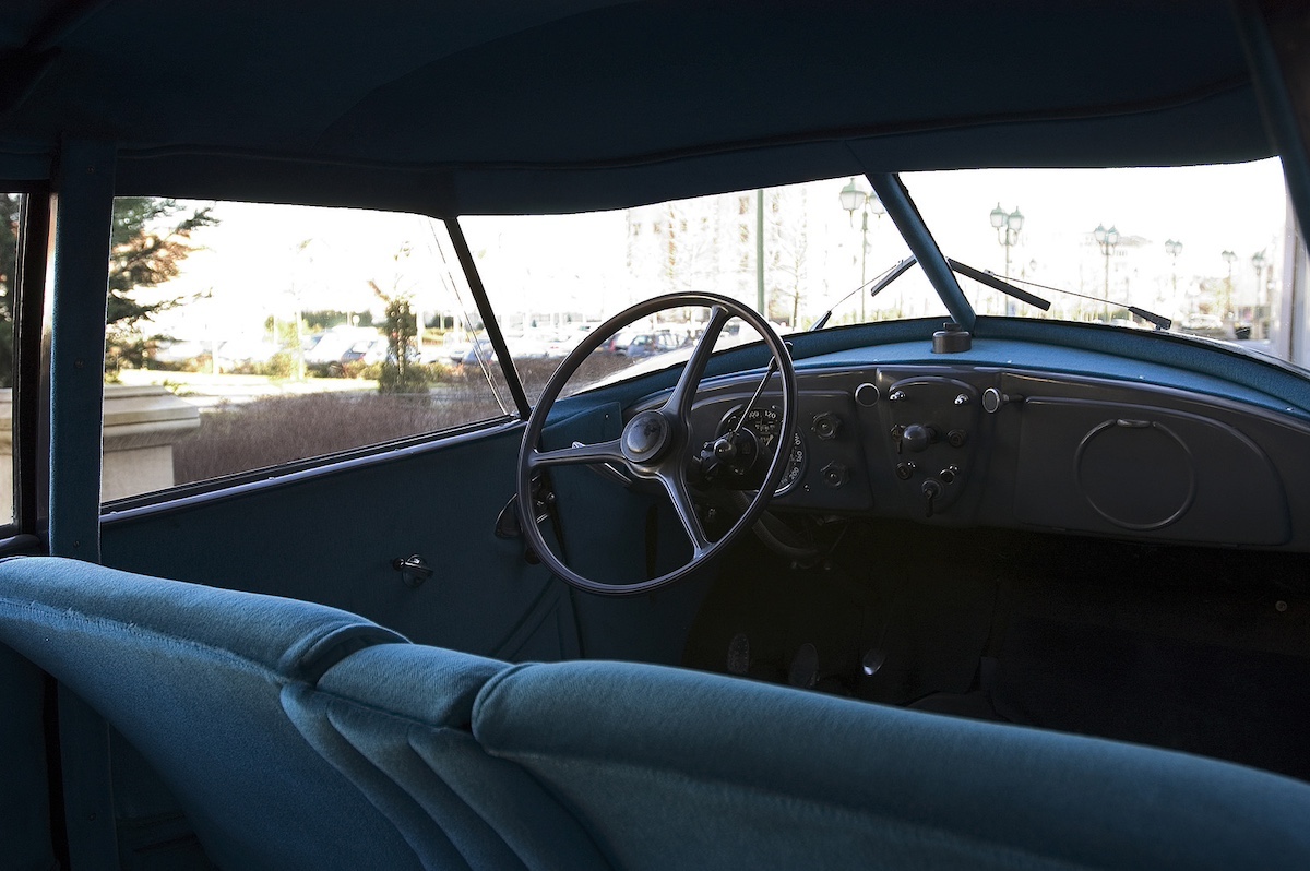 Peugeot 402 Andreau: l’icona aerodinamica che ha rivoluzionato l’auto negli anni ‘30 Peugeot 402 Andreau: l’icona aerodinamica che ha rivoluzionato l’auto negli anni ‘30