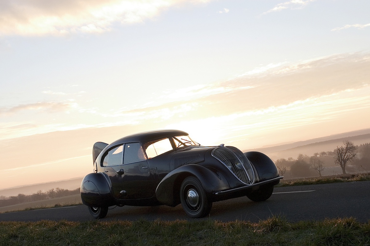 Peugeot 402 Andreau: l’icona aerodinamica che ha rivoluzionato l’auto negli anni ‘30 Peugeot 402 Andreau: l’icona aerodinamica che ha rivoluzionato l’auto negli anni ‘30