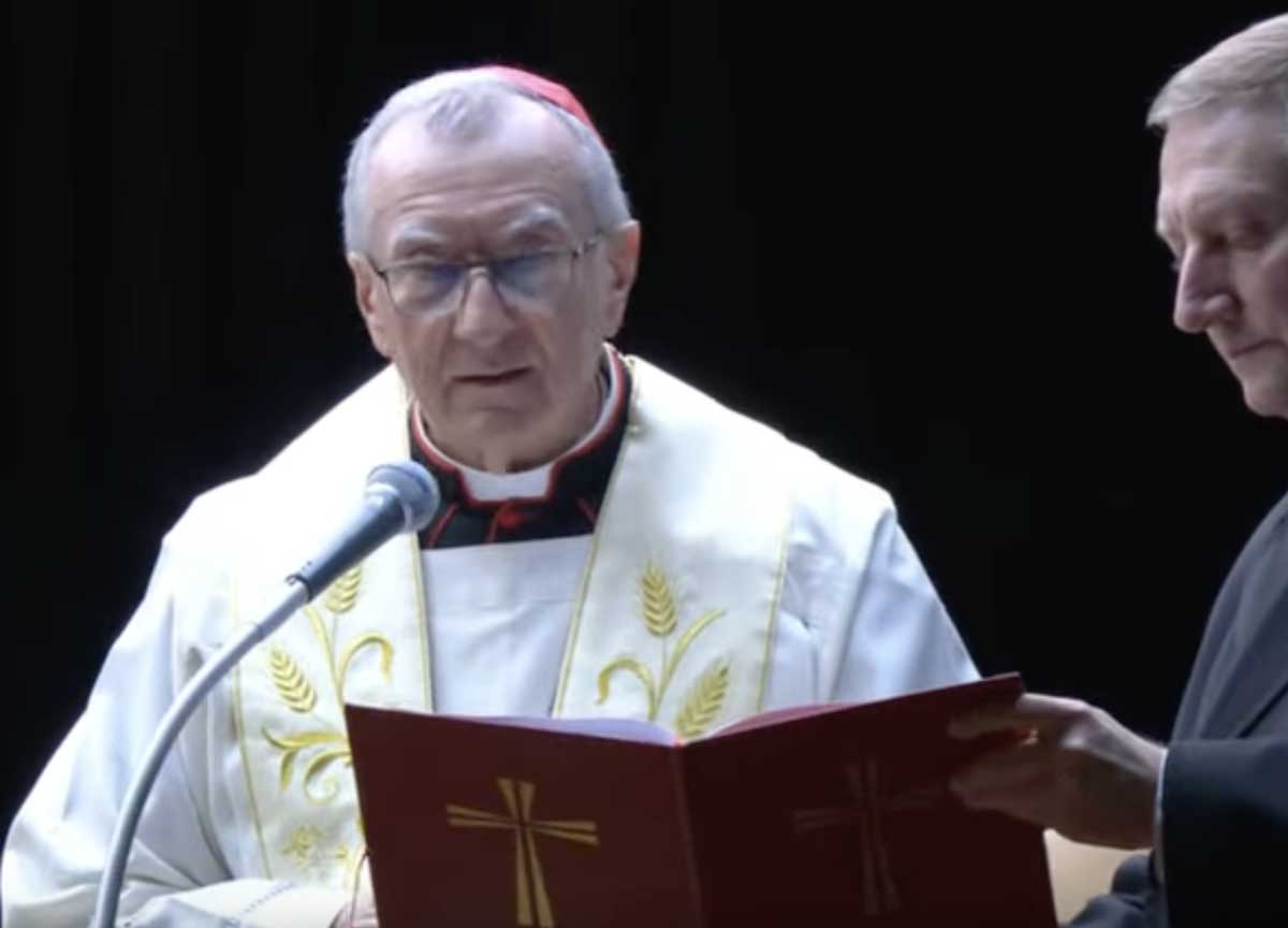 Papa Francesco, maratona di preghiere in piazza San Pietro: così Roma vive l’attesa Papa Francesco, maratona di preghiere in piazza San Pietro: così Roma vive l’attesa