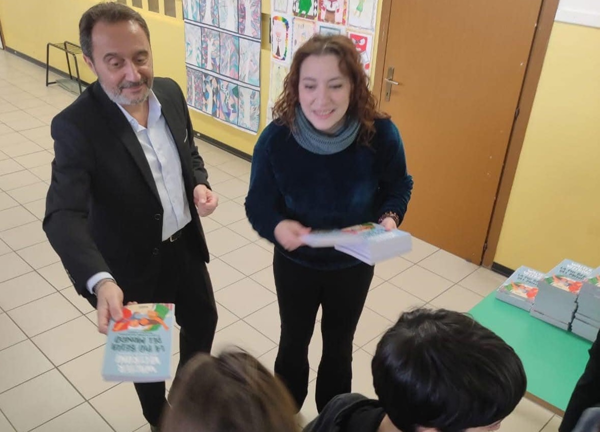 Veltroni e “propaganda gender” a scuola a Buccinasco, il sindaco: “Caso già chiuso” Veltroni e “propaganda gender” a scuola a Buccinasco, il sindaco: “Caso già chiuso”