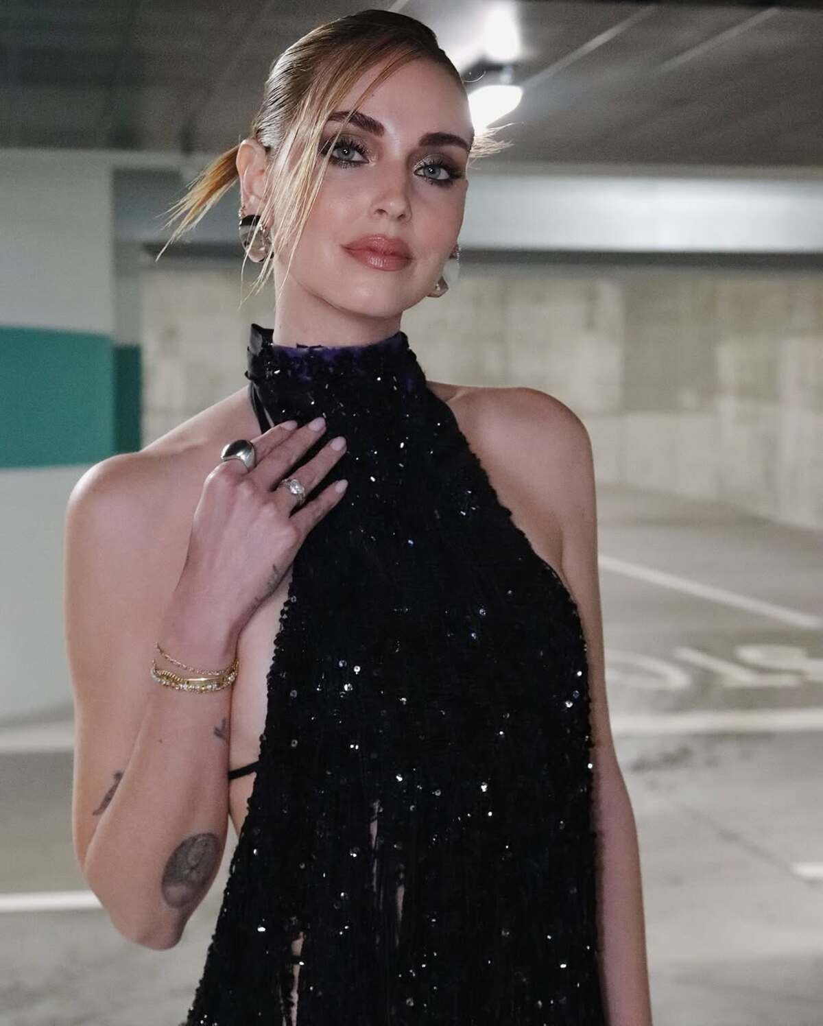 Ferragni, dalla cover su Elle al ritorno alla Fashion Week dopo il Pandoro gate: per Chiara l’esilio è finito
