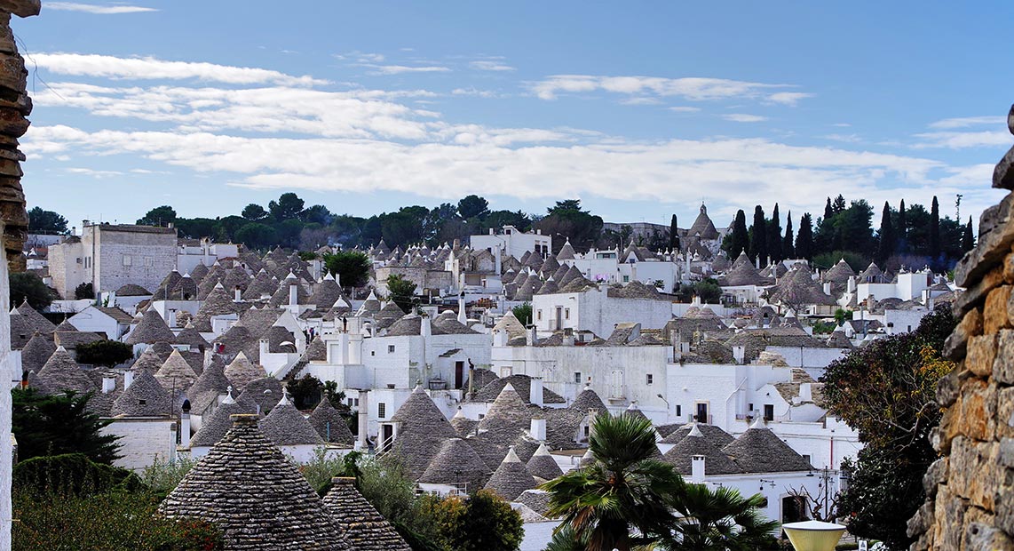 Alberobello, Brindisi e Gallipoli in corsa per la Capitale Italiana della Cultura 2027