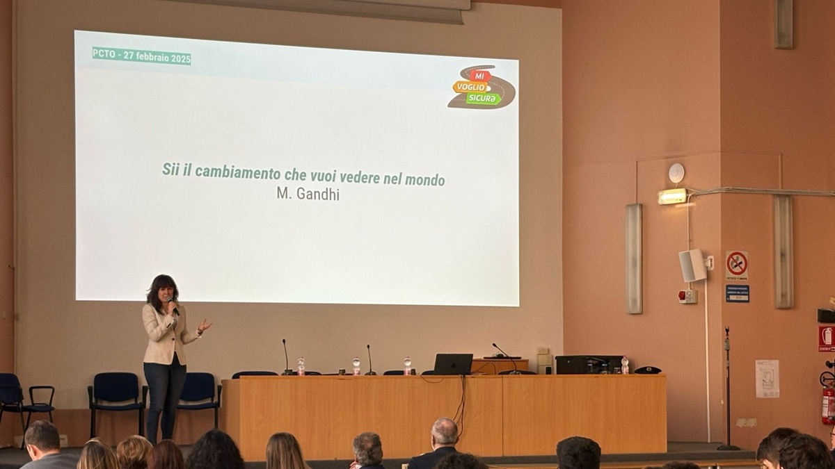 “Mi voglio Sicurǝ”: il progetto che educa i giovani alla guida “Mi voglio Sicurǝ”: il progetto che educa i giovani alla guida
