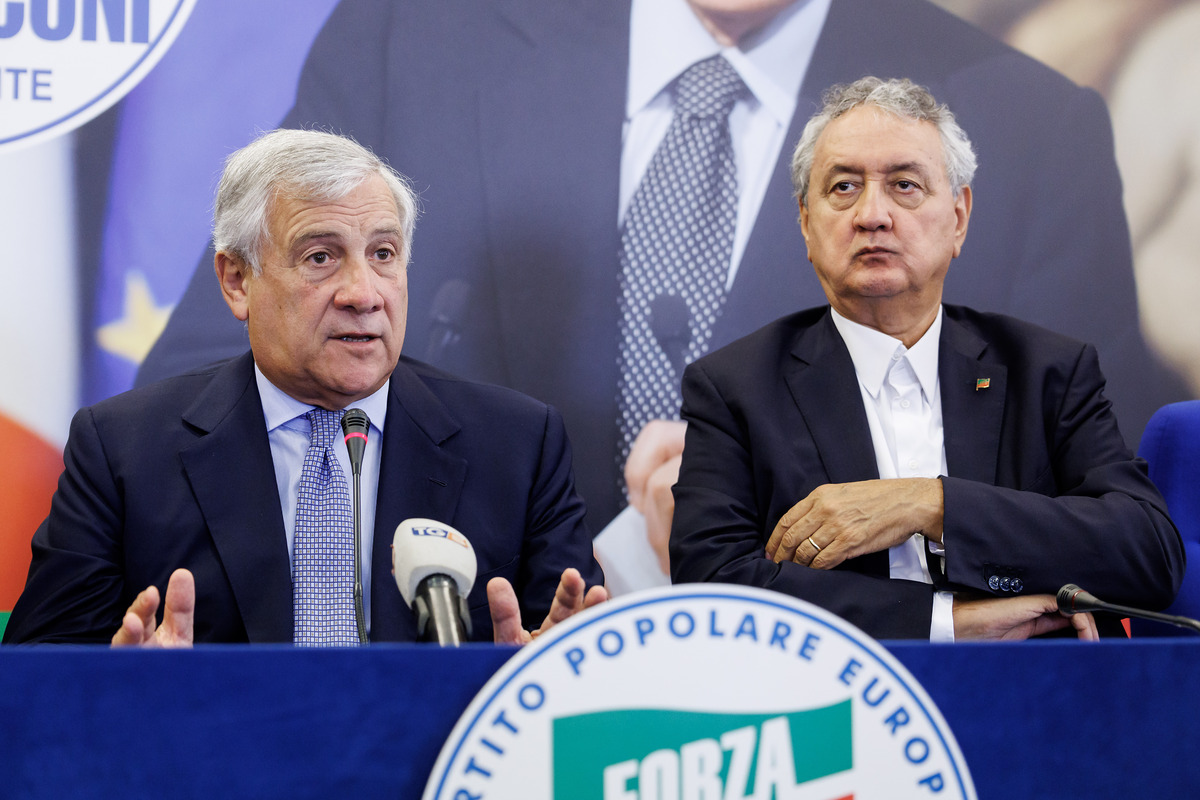 Ucraina, Trump, Europa… Forza Italia: “La politica estera la fanno Meloni e Tajani” Ucraina, Trump, Europa… Forza Italia: “La politica estera la fanno Meloni e Tajani”