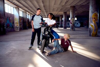 BMW Motorrad lancia incentivi per il BMW CE 02, il futuro della mobilità urbana sostenibile