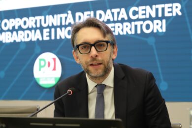 Il Pd con Ursula: “Armarsi in modo massiccio? Indispensabile. Rischiamo che la Russia invada mezza Europa”