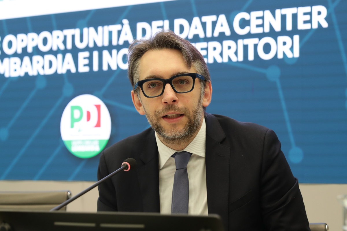 Il Pd con Ursula: “Armarsi in modo massiccio? Indispensabile. Rischiamo che la Russia invada mezza Europa”