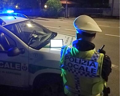 Milano, 45enne investito in centro nella notte