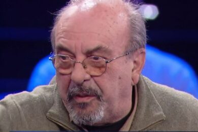 Vauro: “Papa Francesco è più comunista della Schlein. Sono ateo ma prego per lui”