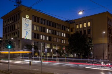 A2A, sedi di Milano e Brescia illuminate ad un anno dai Giochi Paralimpici invernali