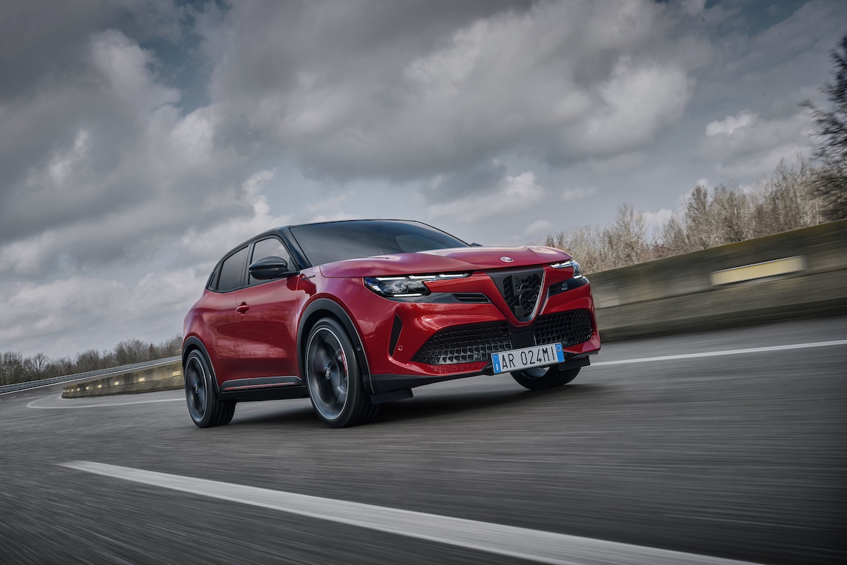 Alfa Romeo accelera nel 2025: crescita record grazie al successo di Junior Alfa Romeo accelera nel 2025: crescita record grazie al successo di Junior