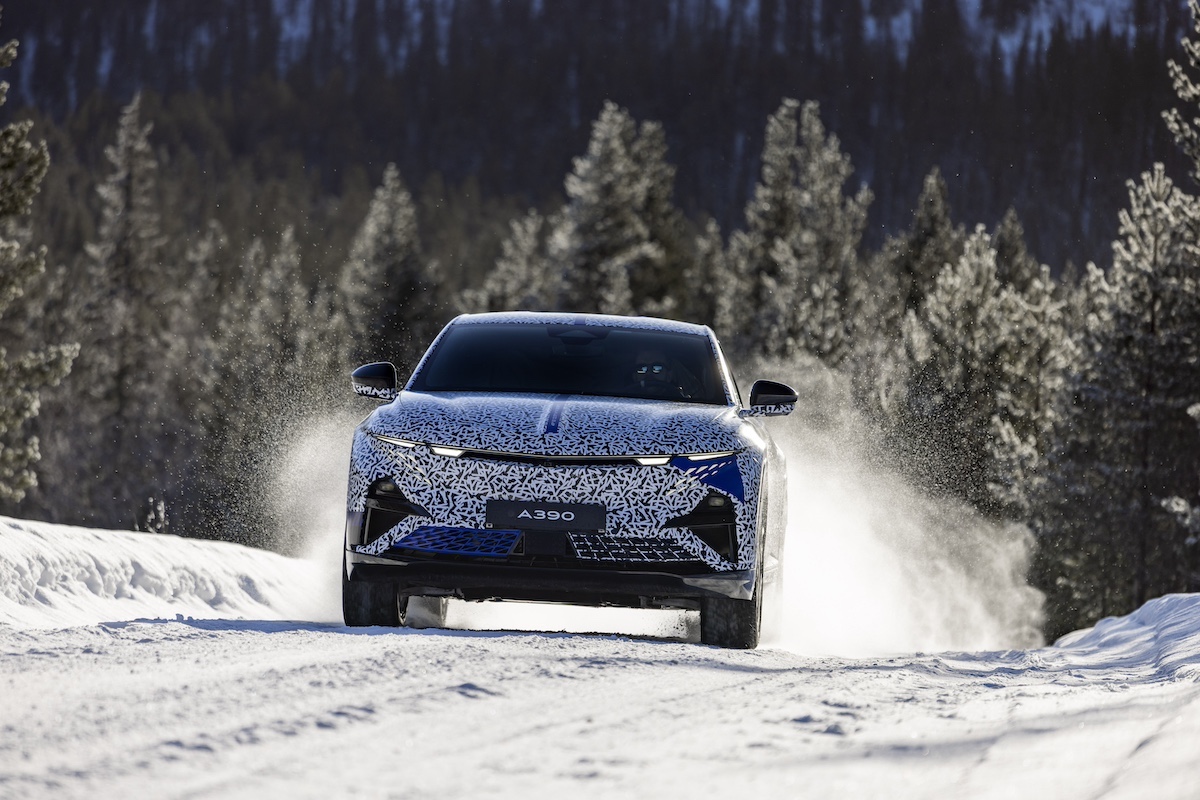 Alpine A390: la fastback sportiva elettrica testata in condizioni estreme Alpine A390: la fastback sportiva elettrica testata in condizioni estreme