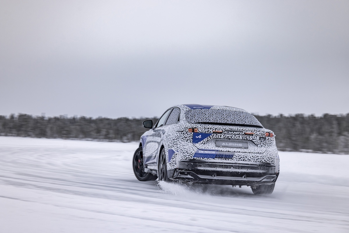 Alpine A390: la fastback sportiva elettrica testata in condizioni estreme Alpine A390: la fastback sportiva elettrica testata in condizioni estreme