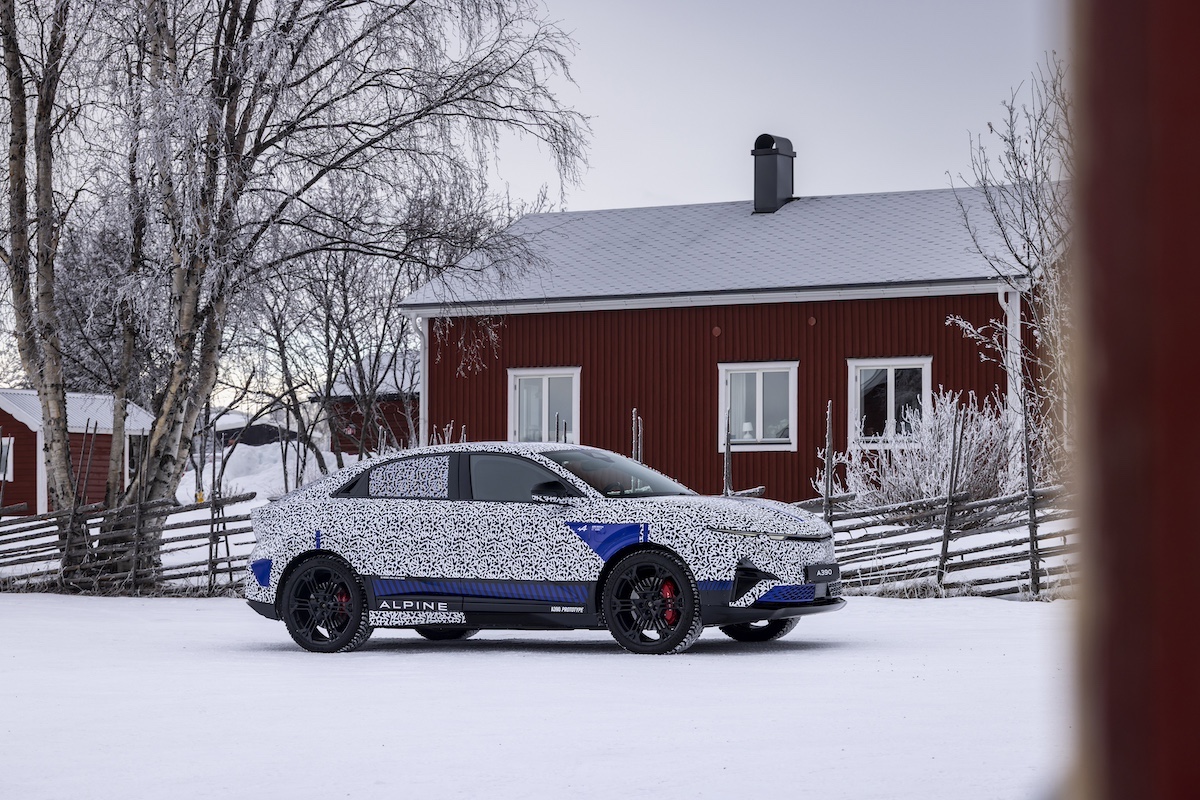 Alpine A390: la fastback sportiva elettrica testata in condizioni estreme Alpine A390: la fastback sportiva elettrica testata in condizioni estreme
