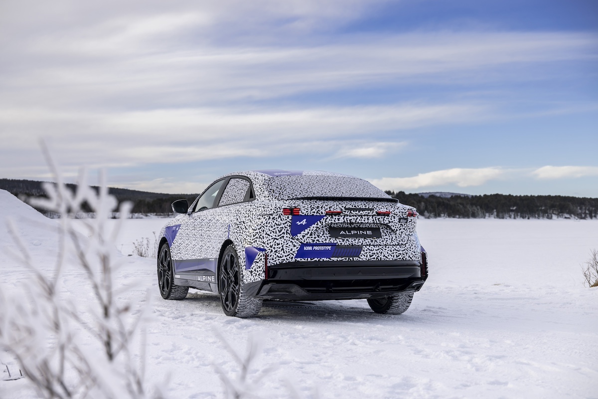 Alpine A390: la fastback sportiva elettrica testata in condizioni estreme Alpine A390: la fastback sportiva elettrica testata in condizioni estreme