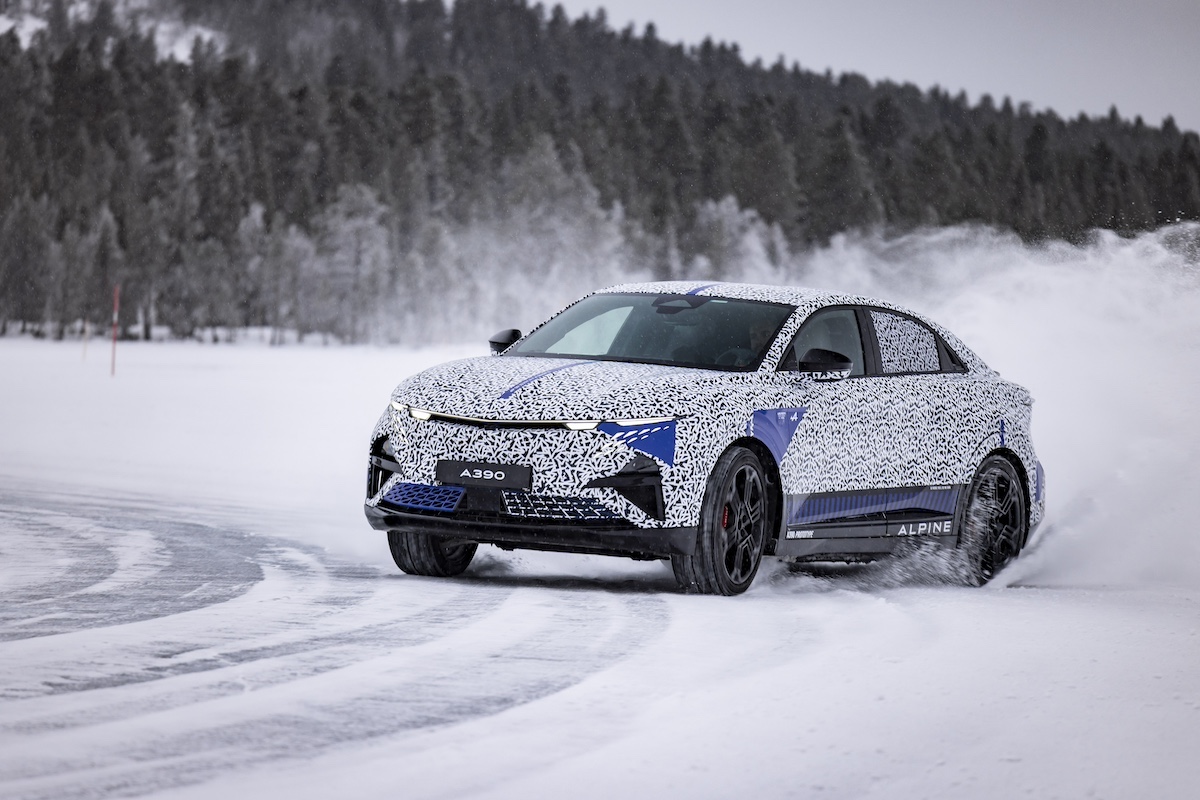 Alpine A390: la fastback sportiva elettrica testata in condizioni estreme Alpine A390: la fastback sportiva elettrica testata in condizioni estreme