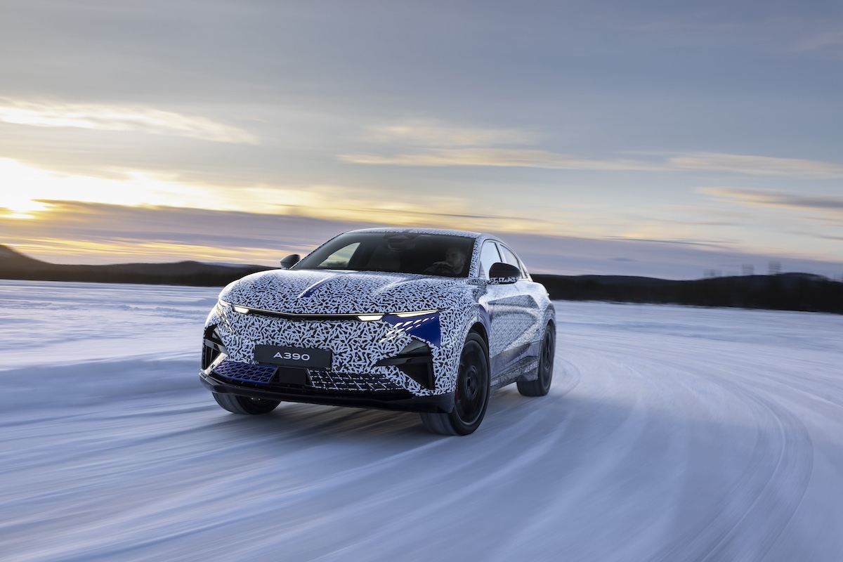 Alpine A390: la fastback sportiva elettrica testata in condizioni estreme Alpine A390: la fastback sportiva elettrica testata in condizioni estreme