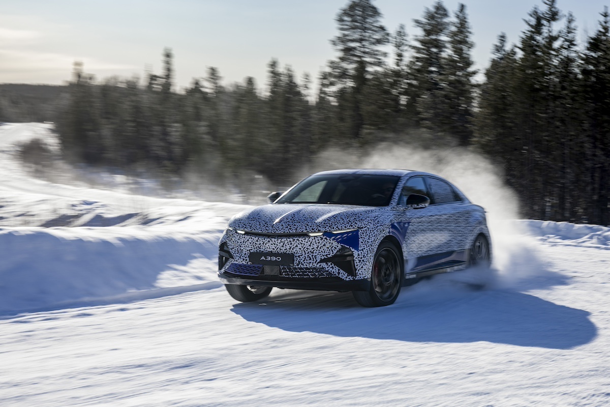 Alpine A390: la fastback sportiva elettrica testata in condizioni estreme Alpine A390: la fastback sportiva elettrica testata in condizioni estreme