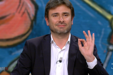 Ucraina, Di Battista choc: “I cattivi provano a fare la pace, l’Europa propone il riarmo…”