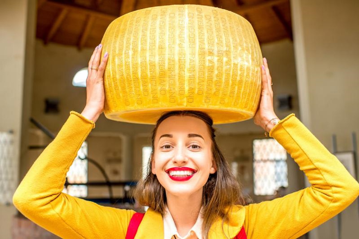 Formaggio, vino e olio d’oliva: ecco la mazzata di Trump all’Italia con i dazi al 25% Formaggio, vino e olio d’oliva: ecco la mazzata di Trump all’Italia con i dazi al 25%