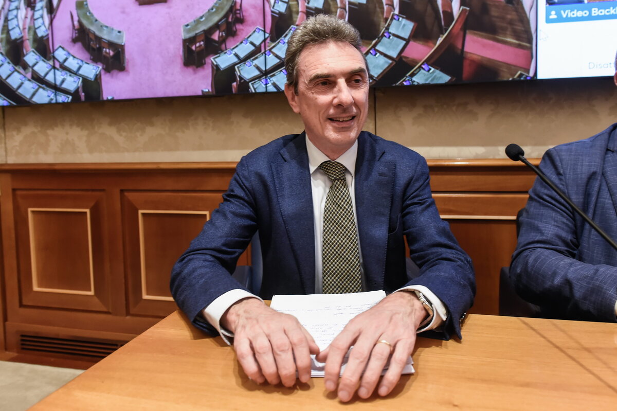 Bazoli (Pd): “Utile il confronto governo-Anm, meglio tardi che mai. Modificare in modo significativo la riforma” Bazoli (Pd): “Utile il confronto governo-Anm, meglio tardi che mai. Modificare in modo significativo la riforma”