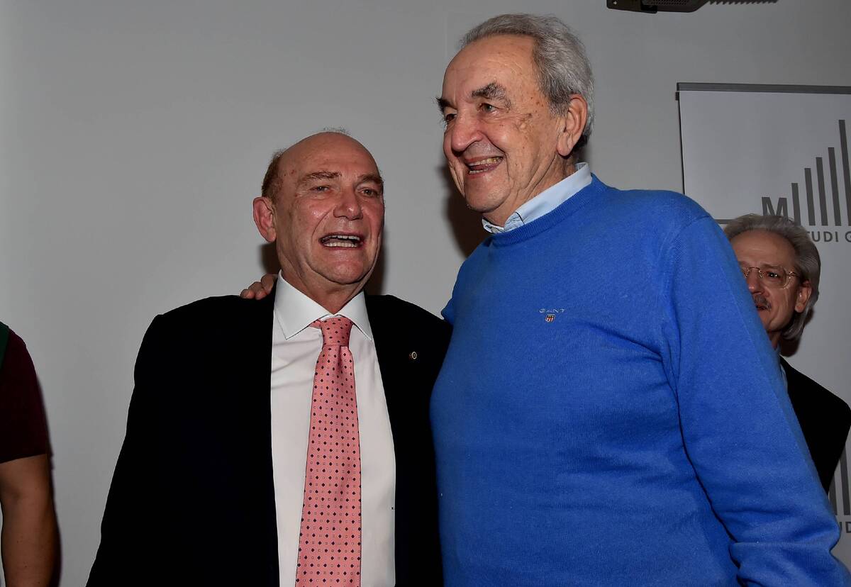 È morto Bruno Pizzul, icona del giornalismo sportivo. Addio alla storica voce della Nazionale