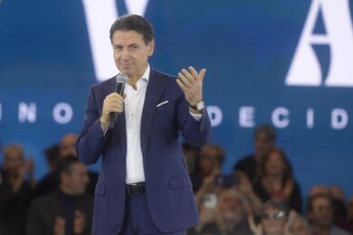 Conte: “Inimmaginabile che il Governo spenda 30 mld in armi, il 5 aprile in piazza per dire no”- video