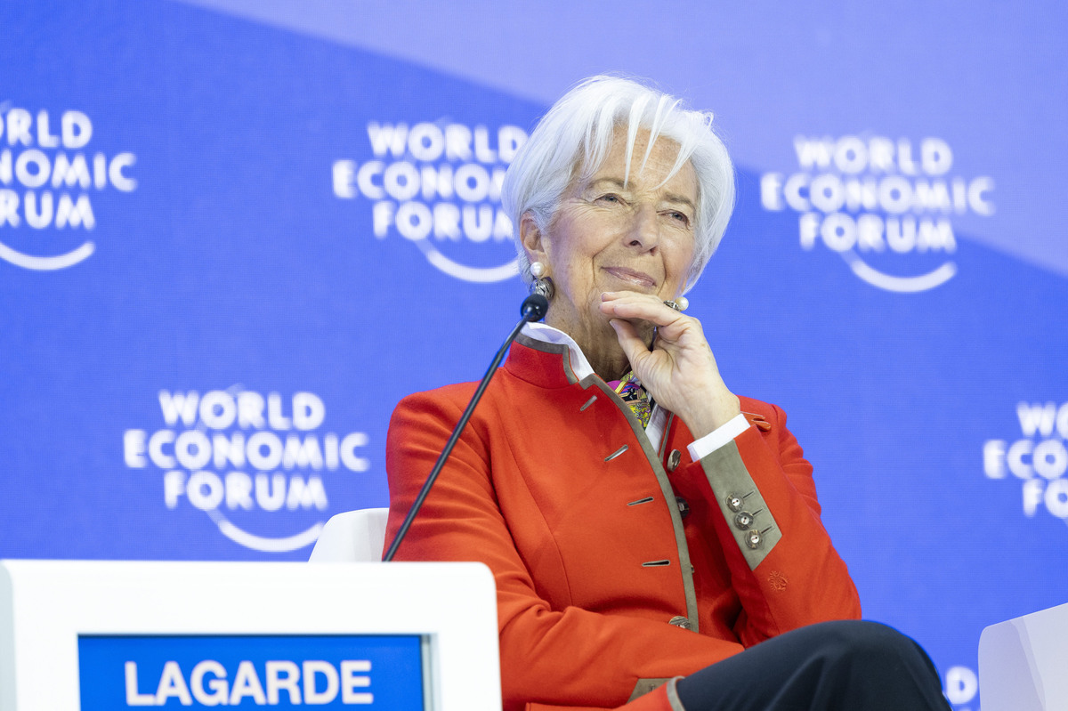 La Bce taglia il costo del denaro di 25 punti base, tasso sui depositi al 2,50%. È la sesta sforbiciata da giugno 2024 La Bce taglia il costo del denaro di 25 punti base, tasso sui depositi al 2,50%. È la sesta sforbiciata da giugno 2024